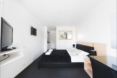 The Manly Hotel Est. 1964 - Accommodation Fremantle 0