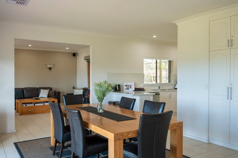 131 - Heart Of The Vale - Accommodation Fremantle 2