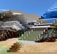Catching Waves - Accommodation Fremantle
