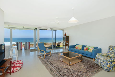 Chiton On The Rocks - Breathtaking Panoramic Coastal Views - Accommodation Fremantle 2