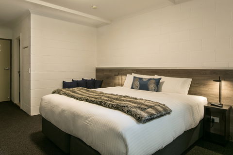 Falls Creek Hotel - Accommodation Fremantle 2