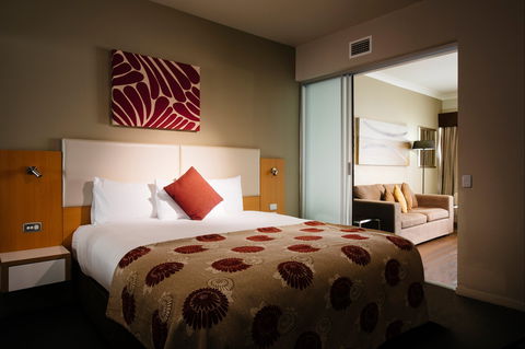 Grand Hotel And Apartments Townsville - Accommodation Fremantle 1