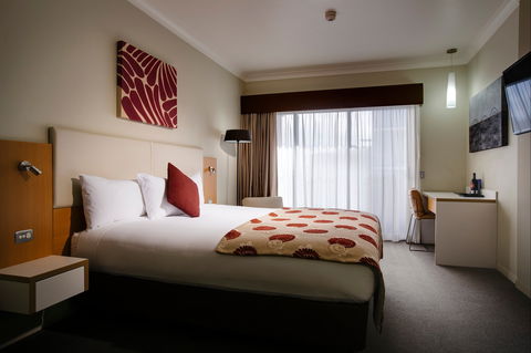 Grand Hotel And Apartments Townsville - Accommodation Fremantle 2