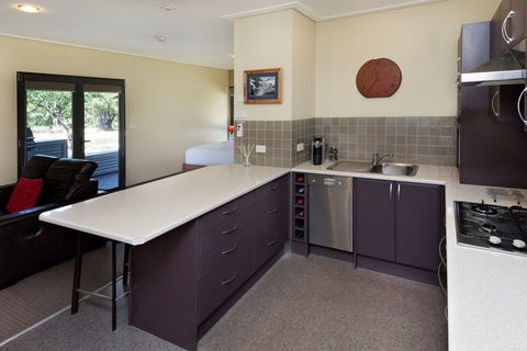 Kickenback Studio - Accommodation Fremantle 2