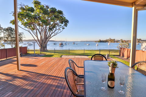 Lakefront Simplicity - Accommodation Fremantle 0