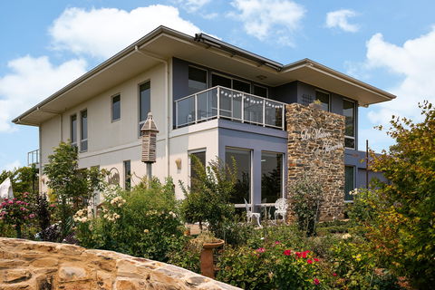 La Maison Du Vigneron B&B & Special Ocassion Dining - Accommodation Fremantle 0