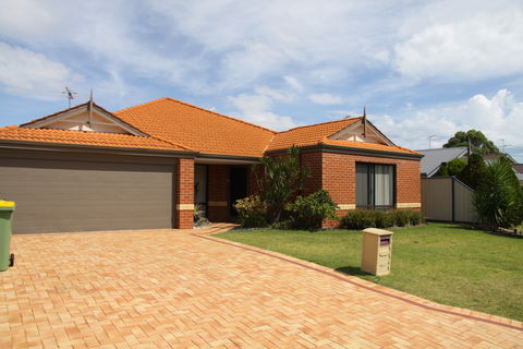 Mandurah Golf Links Retreat - Accommodation Fremantle 0