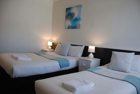 Red Carpet Motel - Accommodation Fremantle 0