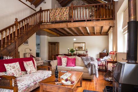 Roscrow Bed And Breakfast - Accommodation Fremantle 2