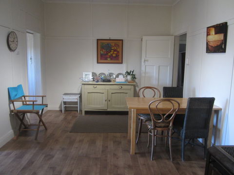 Valley Views Bed And Breakfast - Accommodation Fremantle 2