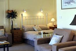 Courtside Cottage Bed And Breakfast - Accommodation Fremantle 1