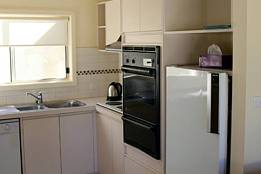Courtside Cottage Bed And Breakfast - Accommodation Fremantle 3