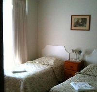 Camellia Court House and Holiday Apartments - Accommodation Fremantle