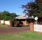 Karri Rose B  B - Accommodation Fremantle