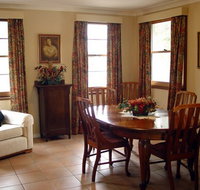 Pratically Lakeside B  B - Accommodation Fremantle