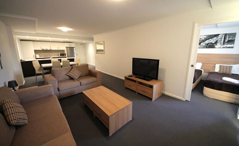 Mantra Aqua - Accommodation Fremantle 1