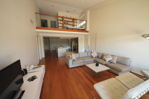 Mantra Aqua - Accommodation Fremantle 2