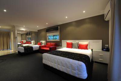 The Gateway Village Holiday Park - Accommodation Fremantle 0