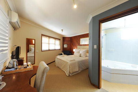 Rooftops Bed & Breakfast - Accommodation Fremantle 2