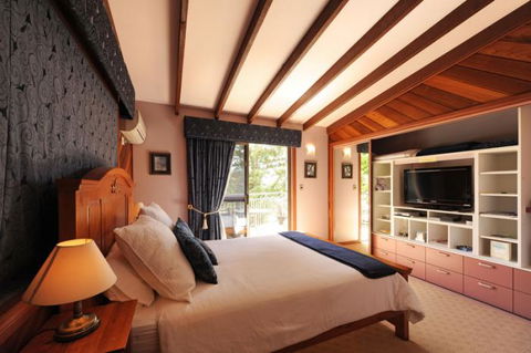 Rooftops Bed & Breakfast - Accommodation Fremantle 3