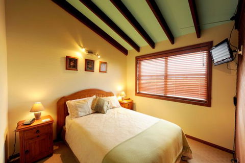 Rooftops Bed & Breakfast - Accommodation Fremantle 4