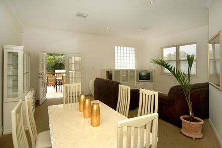 Michelle's Garden Apartments - Accommodation Fremantle 2