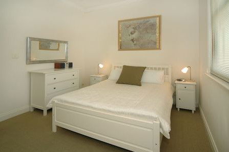 Michelle's Garden Apartments - Accommodation Fremantle 3