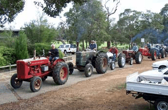 Hugh Manning Tractor  Machinery Museum - Accommodation Fremantle