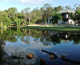 Lake House Gallery - Accommodation Fremantle 0