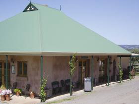 Lloyd Brothers Wine & Olive Company - McLaren Vale - Accommodation Fremantle 0