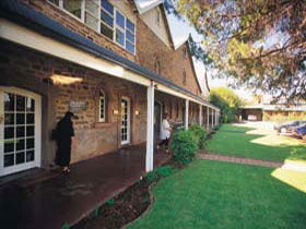 Annies Lane - Accommodation Fremantle 0