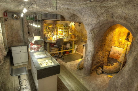 Unique Opal And Diamond Mine  - The Underground Opal Mine - Accommodation Fremantle 1