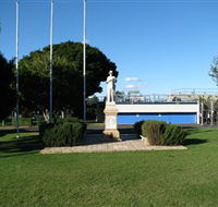 Oxley War Memorial - Accommodation Fremantle