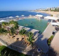 Kings Beach - Beachfront Salt Water Pool - Accommodation Fremantle