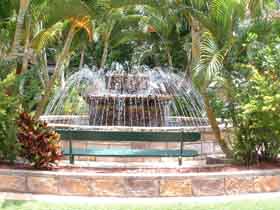 Bauer And Wiles Memorial Fountain - Accommodation Fremantle 0