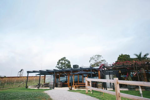 Saint Regis Winery, Food & Wine Bar - Accommodation Fremantle 3