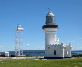 Point Perpendicular Lighthouse And Lookout - Accommodation Fremantle 0