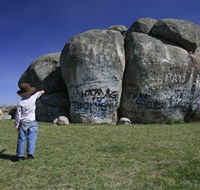 Thunderbolts Rock - Accommodation Fremantle