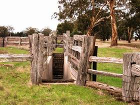 Wiese's Horse Dip - Part Of Historic Drive - Accommodation Fremantle 0