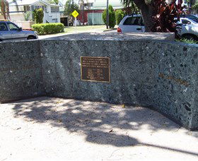 Emerald War Memorial - Accommodation Fremantle 2
