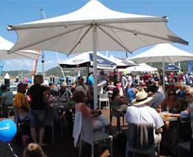 Live Entertainment At Magnetic Island - Accommodation Fremantle 2