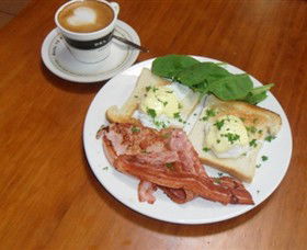 Breretons Bakery And Coffee Lounge - Accommodation Fremantle 0