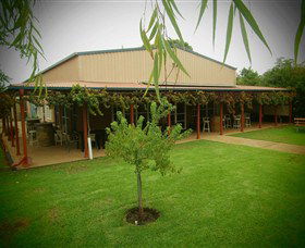 Red Earth Estate Vineyard - Accommodation Fremantle 2
