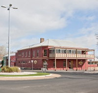 Kellys Rugby Hotel and Bottle Shop - Accommodation Fremantle