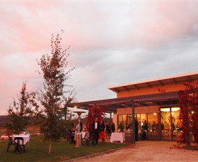 Amulet Vineyard And Beechworth Cider - Accommodation Fremantle 0