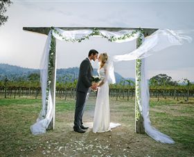 Amulet Vineyard And Beechworth Cider - Accommodation Fremantle 1