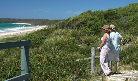 Little Llangothlin Picnic Area - Accommodation Fremantle 1
