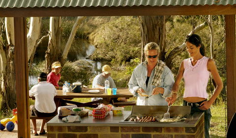 Apsley Falls Picnic Area - Accommodation Fremantle 0
