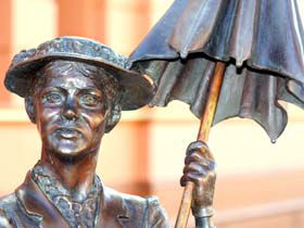 Mary Poppins Statue - Accommodation Fremantle 1