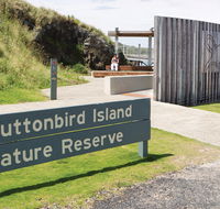 Muttonbird Island Outdoor learning space - Accommodation Fremantle